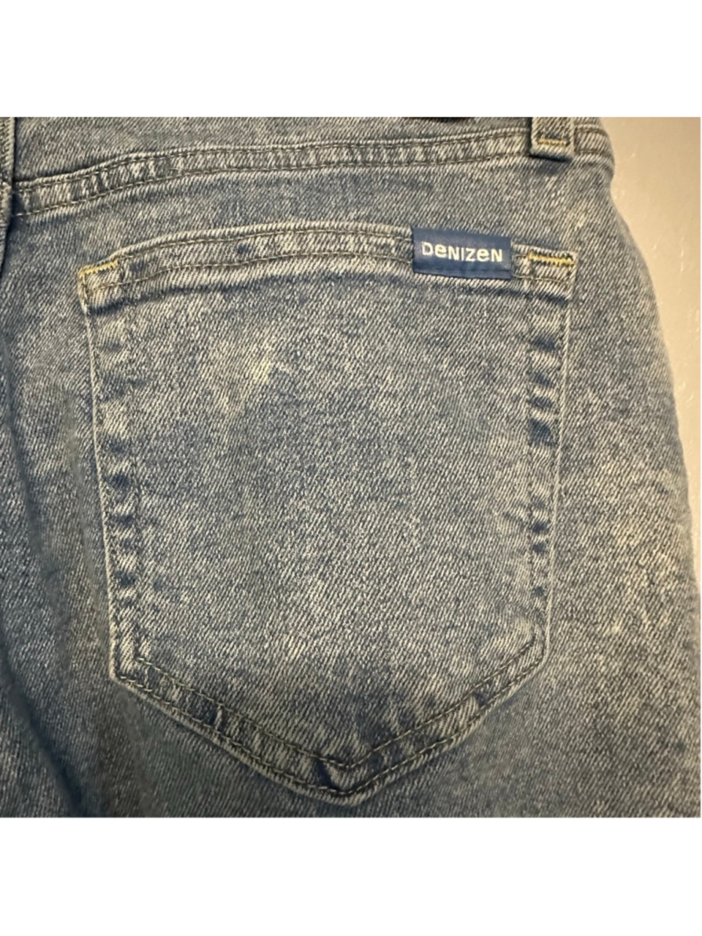 DENIZEN from Levi's Blue '90s Loose Straight Jeans women’s Size 2 acid wash - Picture 10 of 11